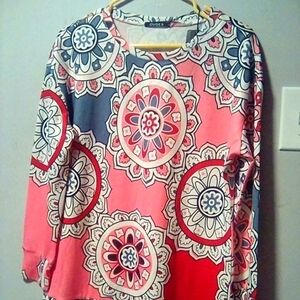 Ouges ladies long sleeve pullover top. Size XL.  NWT